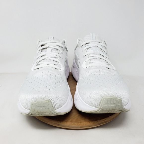 Brooks Ghost MAX Shoes Mens 11 2E WIDE White Running Gym Comfort Sneakers - Picture 3 of 13